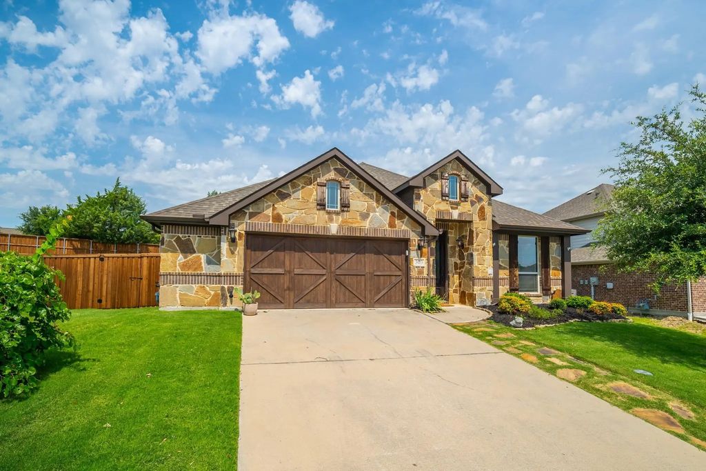 303 Magnolia Drive, Wylie