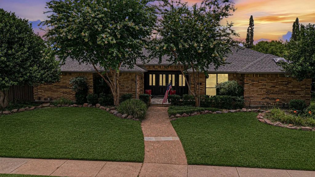 5832 Gallant Fox Lane, Plano