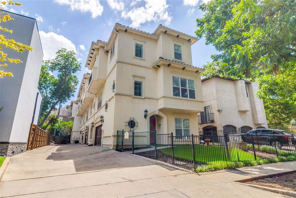3827 Holland Avenue B, Dallas