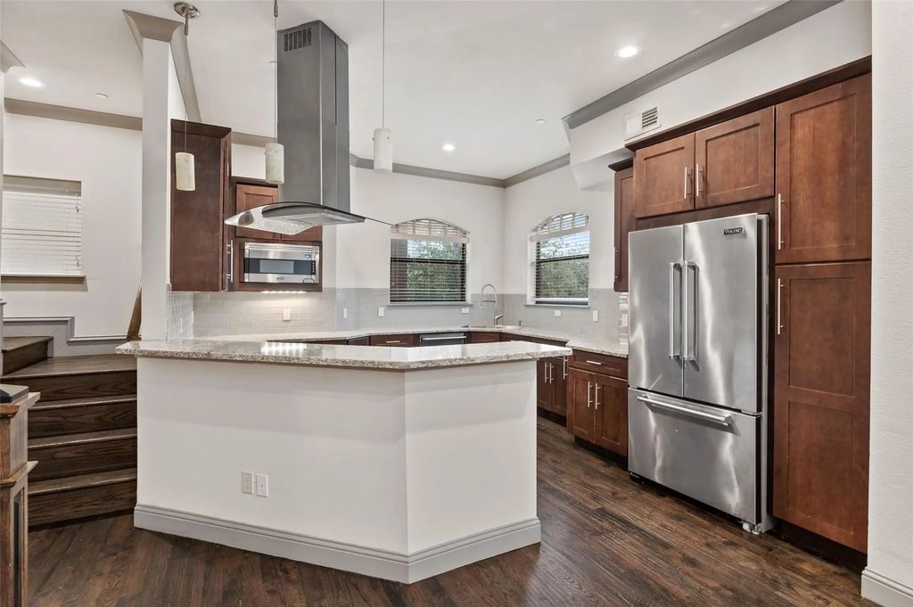 3142 Ross Avenue 7, Dallas