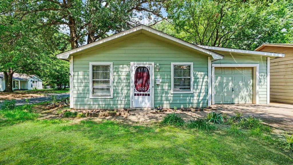 1003 15th Street Se, Paris