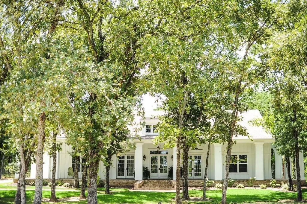 7968 County Road 2412, Quinlan