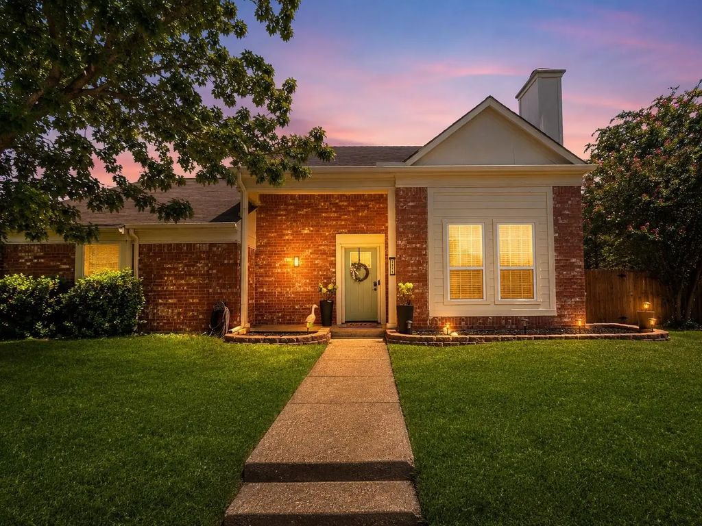 7711 Calypso Drive, Rowlett