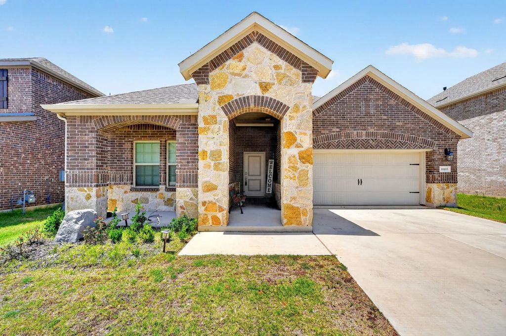 10105 Sunnyview Lane, Aubrey