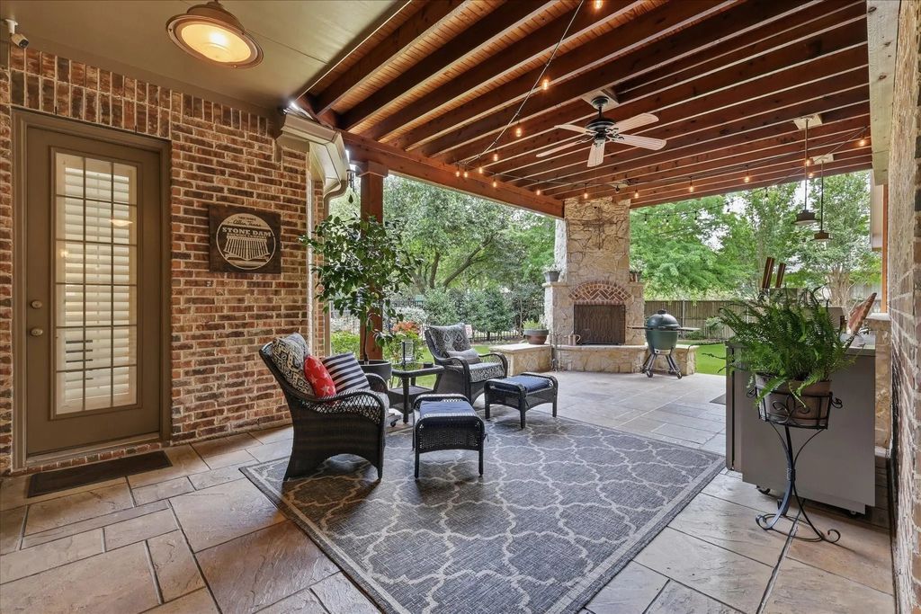 901 Foxworth Court, Allen