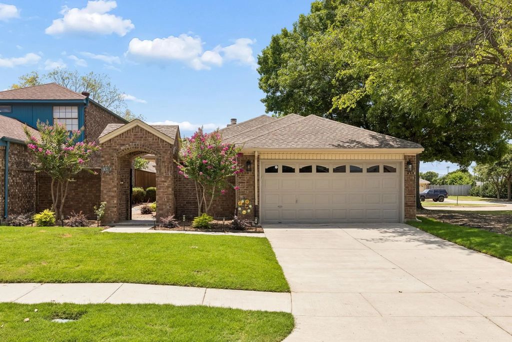 3916 Capricorn Court, Plano