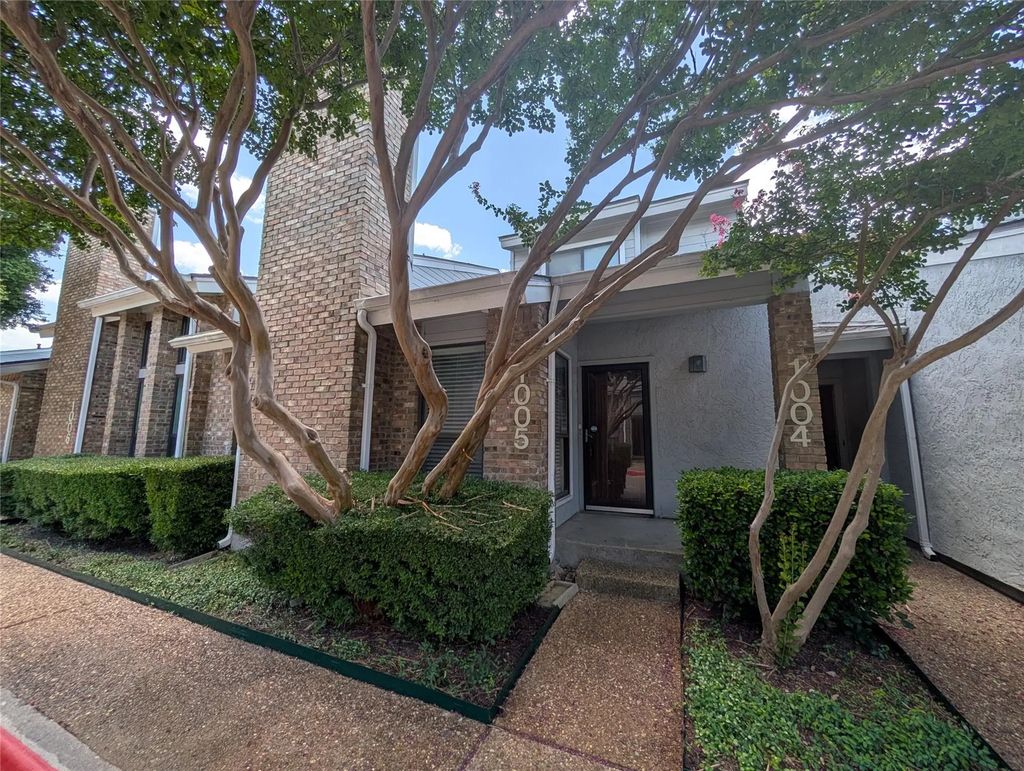 17490 Meandering Way 1005, Dallas