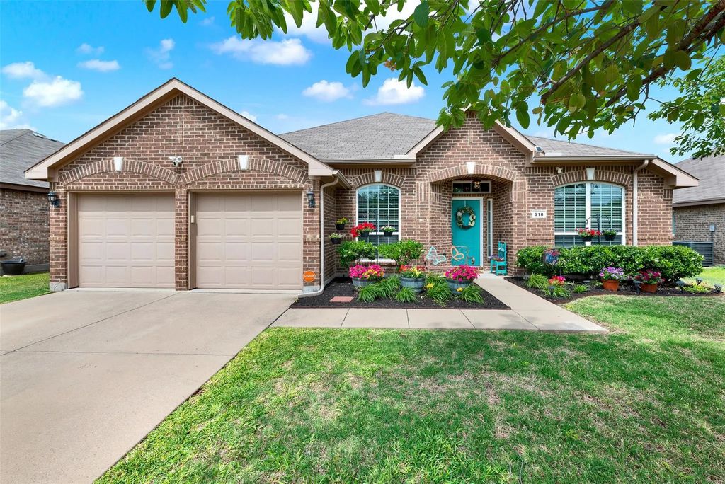 618 Tumbleweed Drive, Forney
