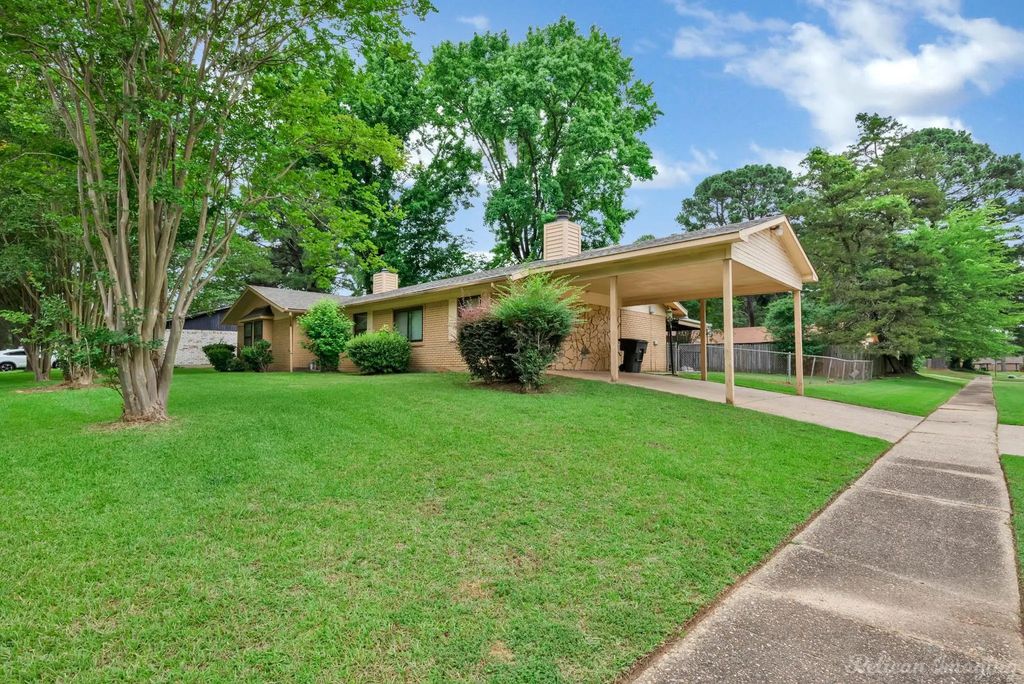 2902 Jonathan Lane, Shreveport