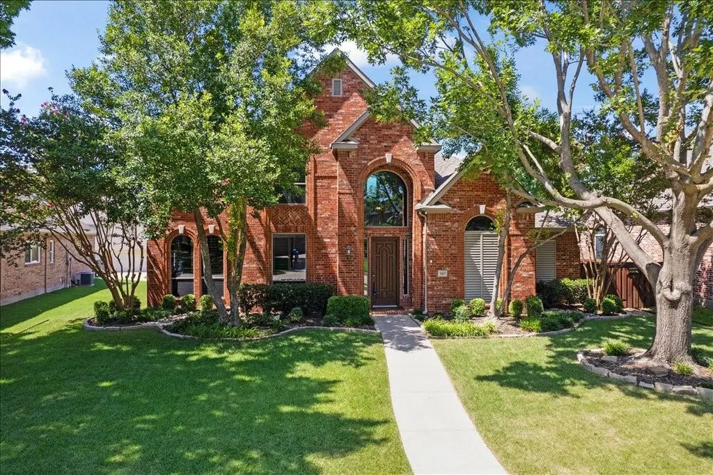 507 Hunters Creek Court, Allen