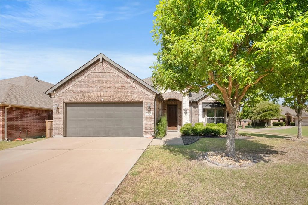 231 Carson Drive, Waxahachie
