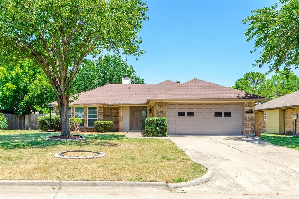 2506 Mckensie Lane, Grand Prairie