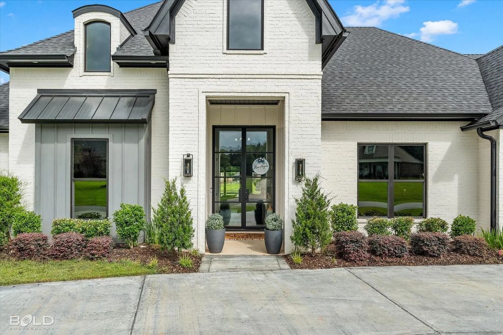 1233 Big Pine Key Lane, Benton
