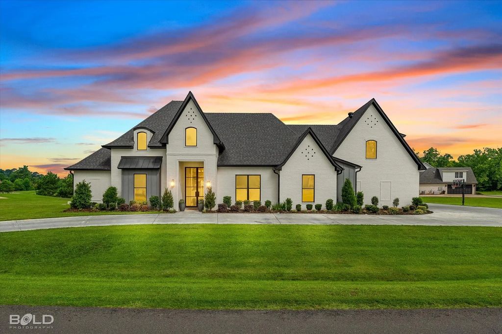 1233 Big Pine Key Lane, Benton