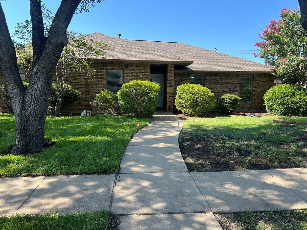 1514 Silverleaf Drive, Carrollton