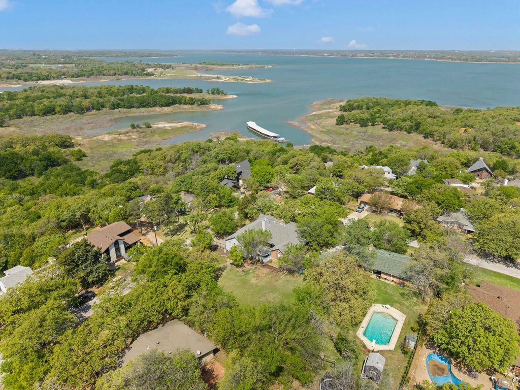 3716 Oakwood Drive, Grapevine
