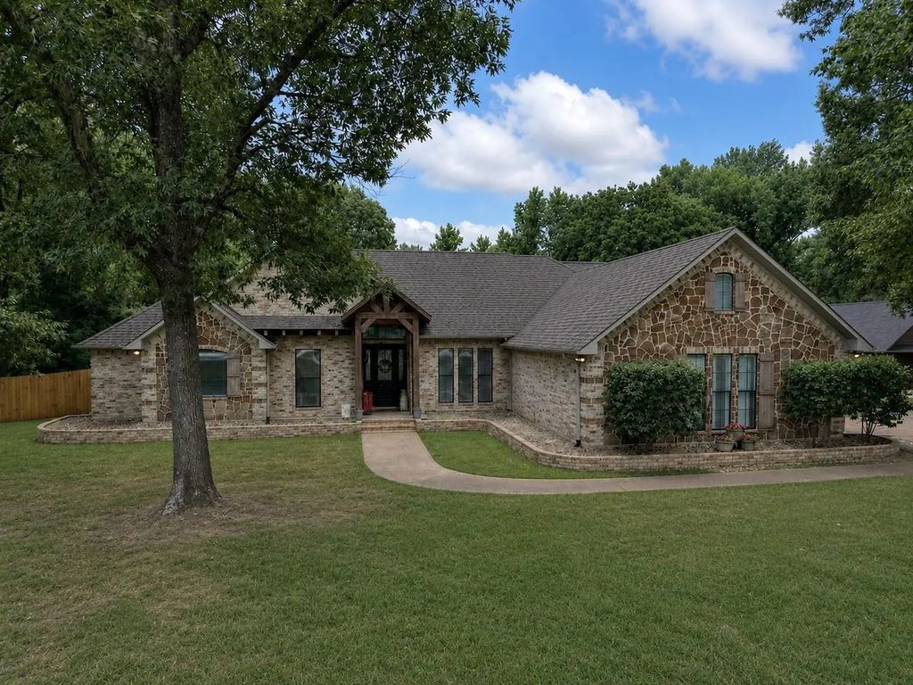 13669 Karah Lane, Lindale