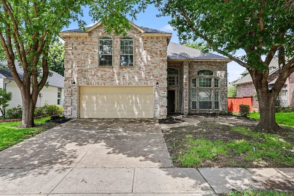 6705 Ashglen Place, Plano