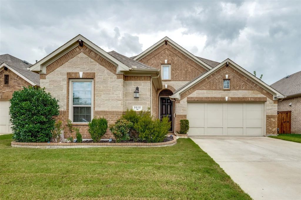 2810 Green Circle Drive, Mansfield
