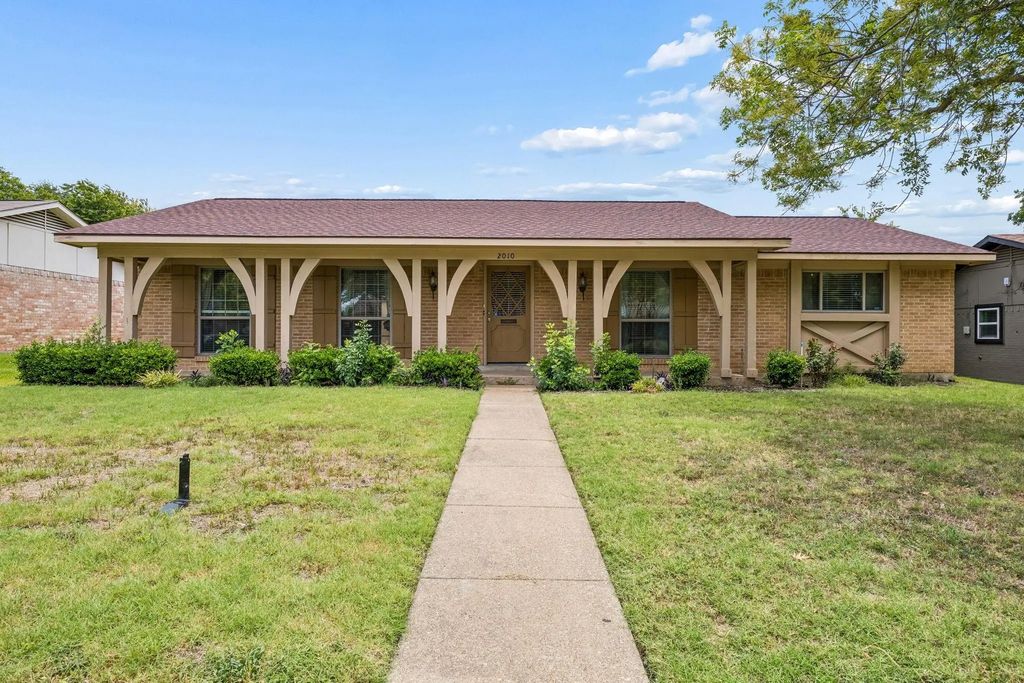 2010 Custer Parkway, Richardson