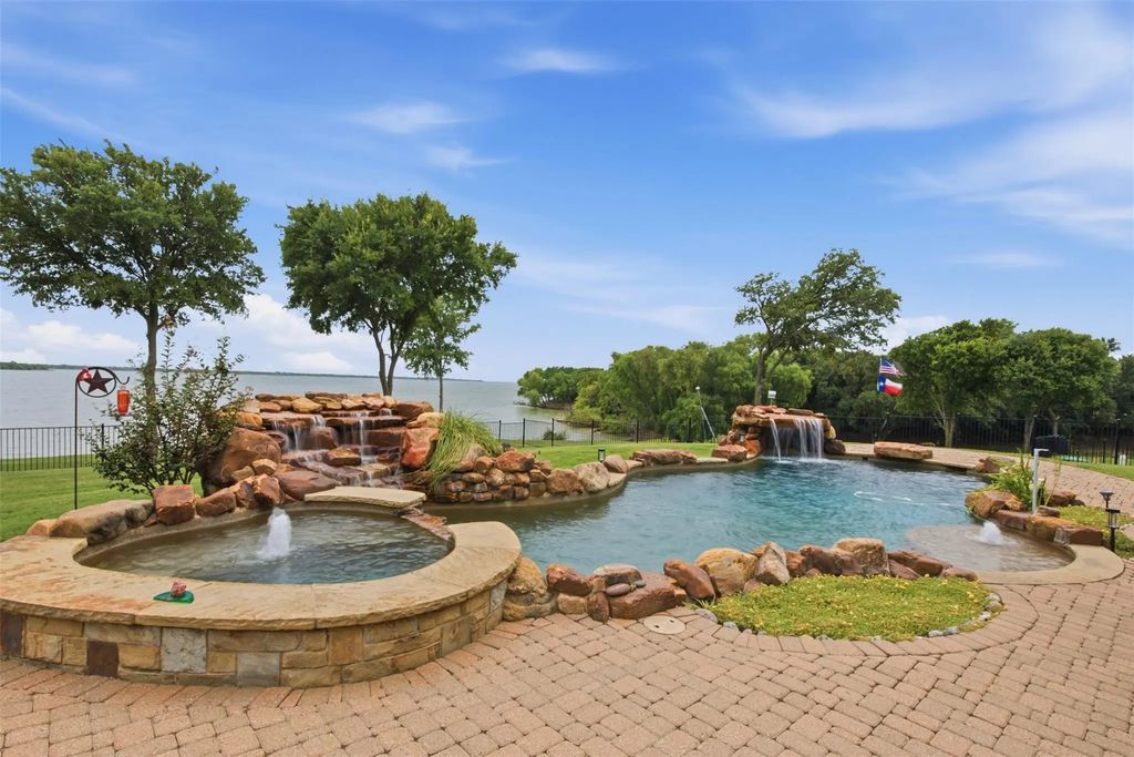 3580 Pinnacle Bay Point, Little Elm