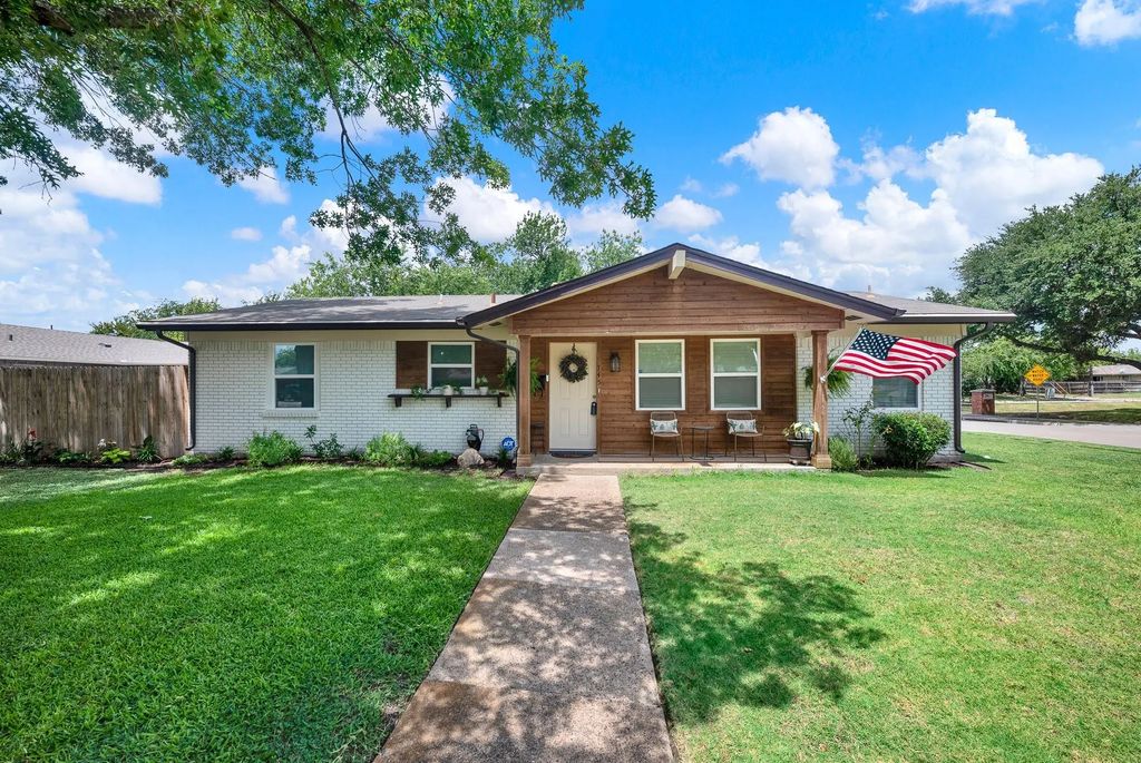 745 Pinehurst Drive, Richardson
