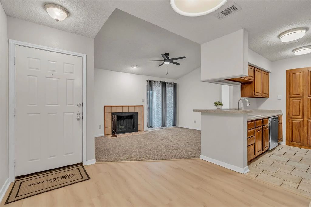 2101 Friendly Drive 3121, Arlington