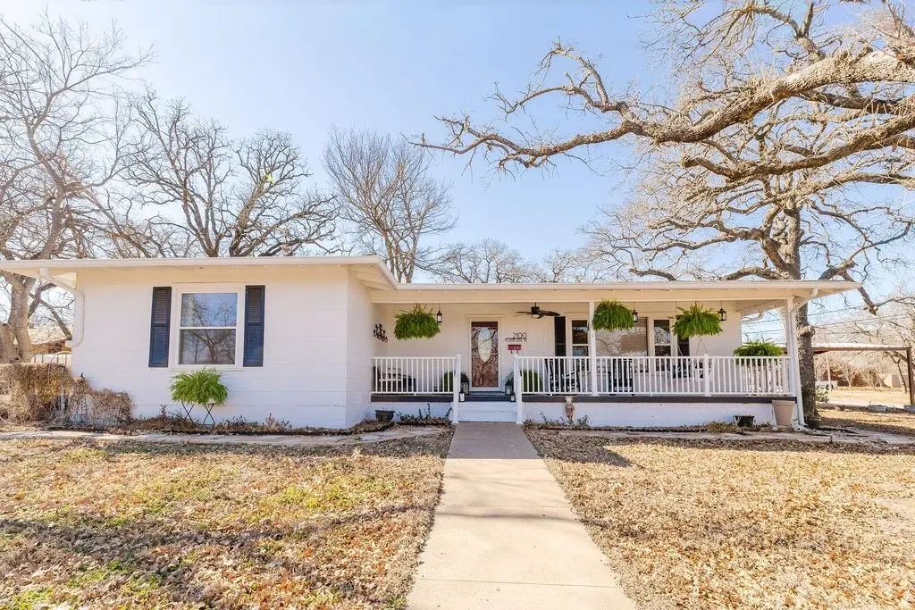 2100 Morningside Drive, Mineral Wells
