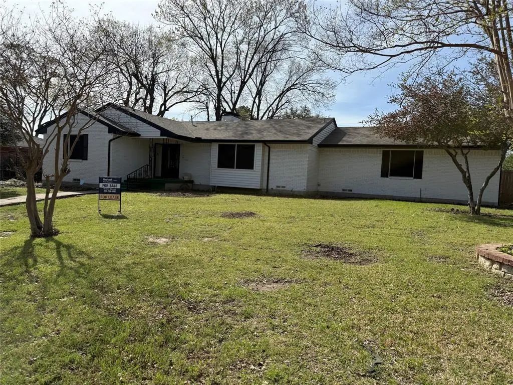 618 Brook Valley Lane, Dallas