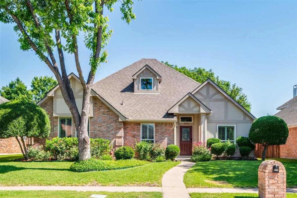 5919 Willow Wood Lane, Dallas