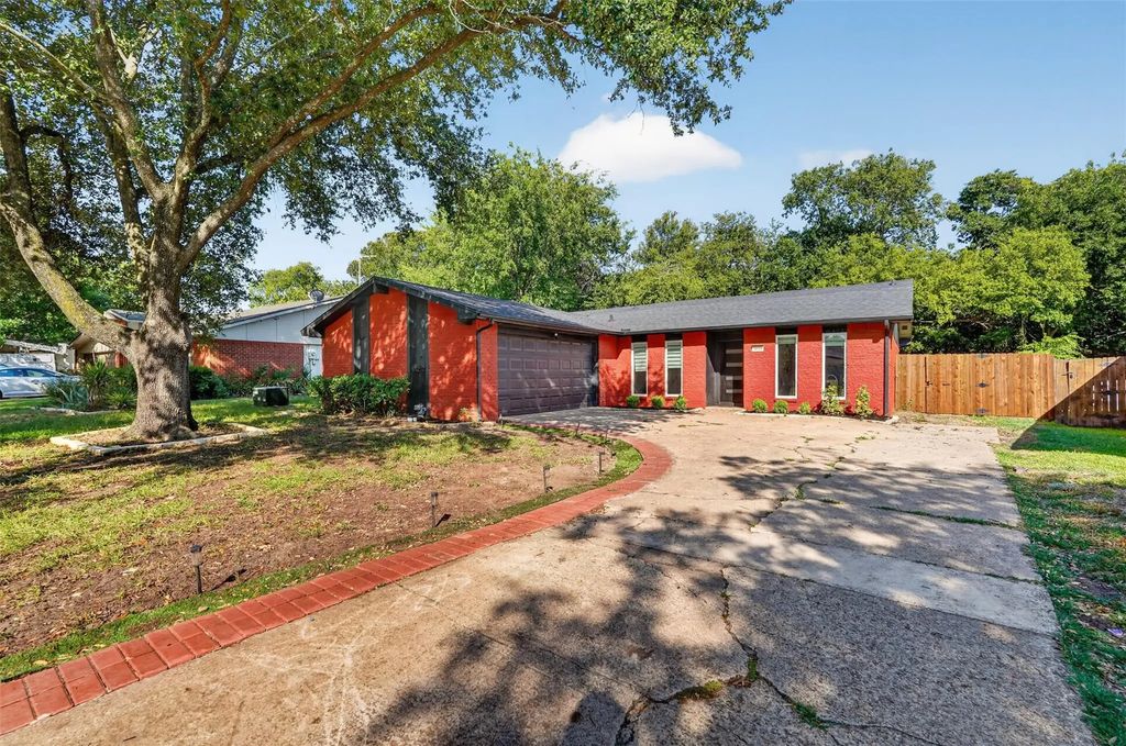 3486 Chelsea Lane, Plano