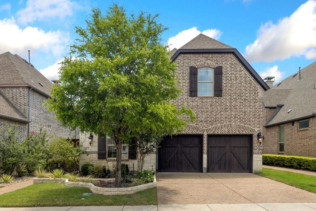 913 Royal Minister Boulevard, Lewisville