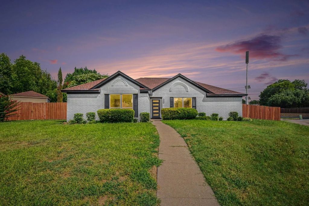 2417 Flagstone Avenue, Rowlett