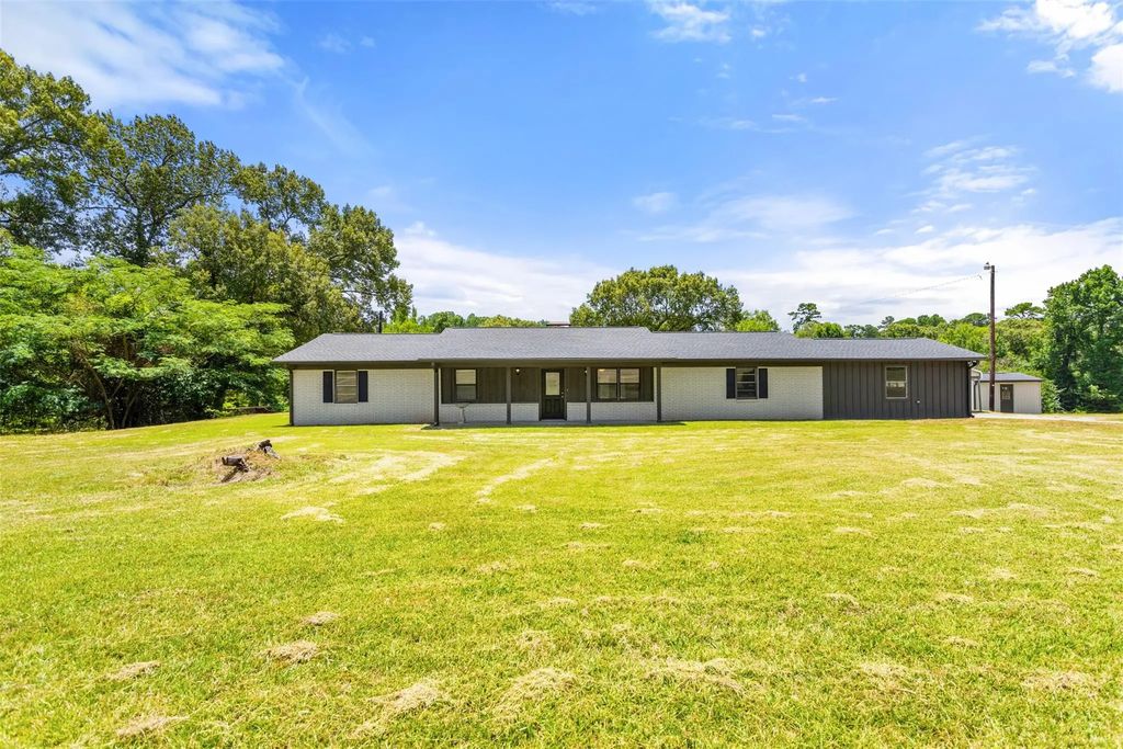 13011 County Road 470, Tyler