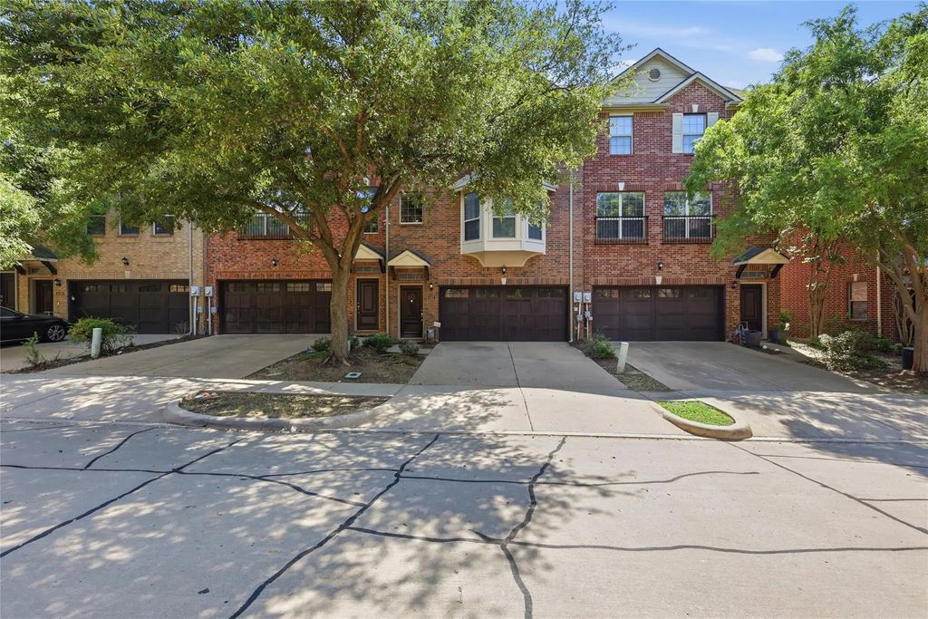 1431 Chase Lane, Irving
