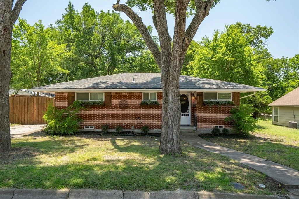 210 Hill Street, Farmersville