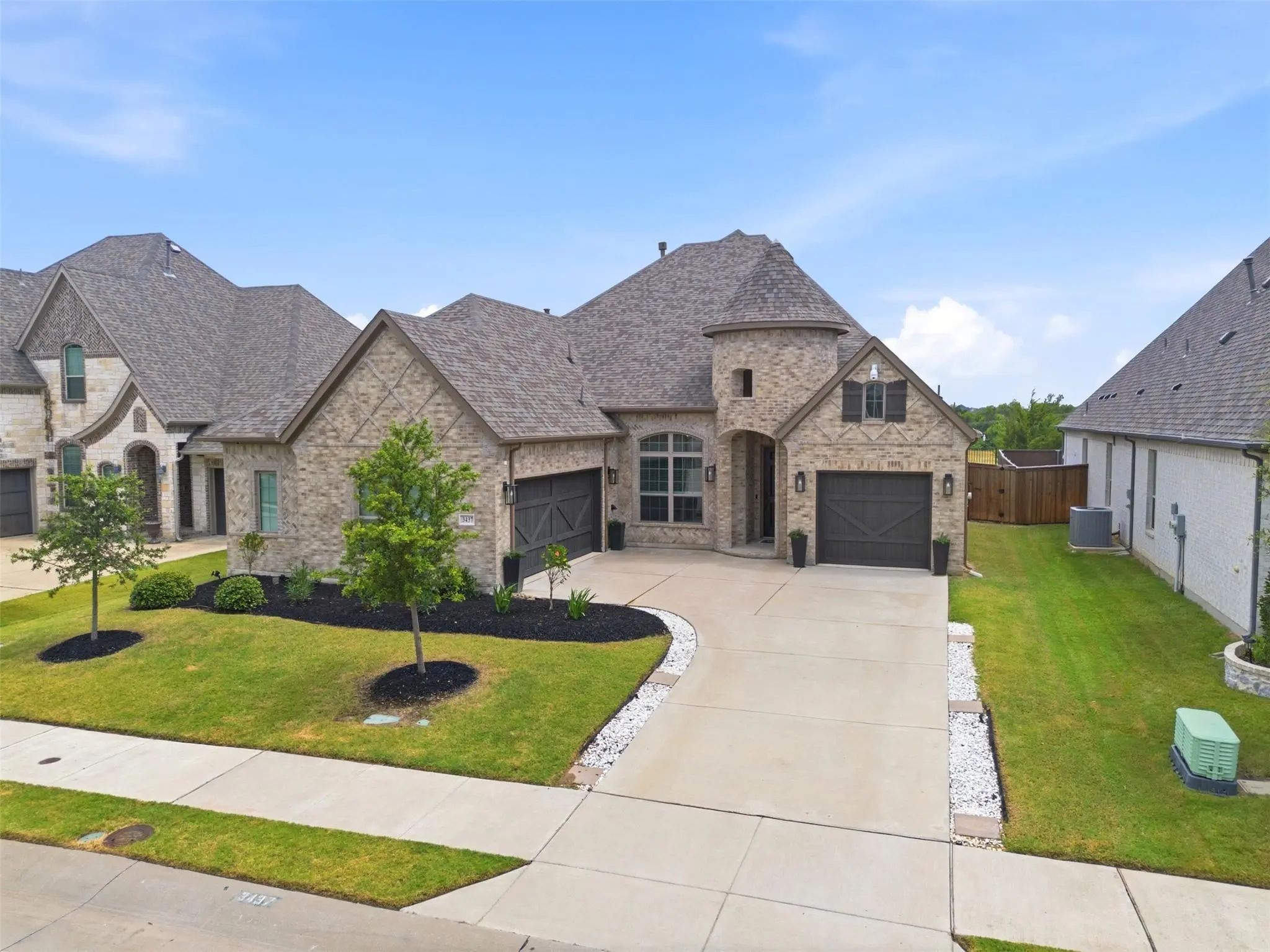 Photo of Listing #21325336
