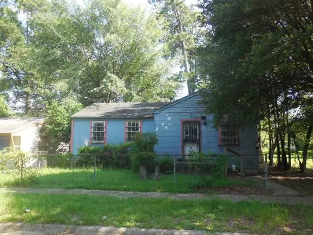 361 E 69th Street, Shreveport