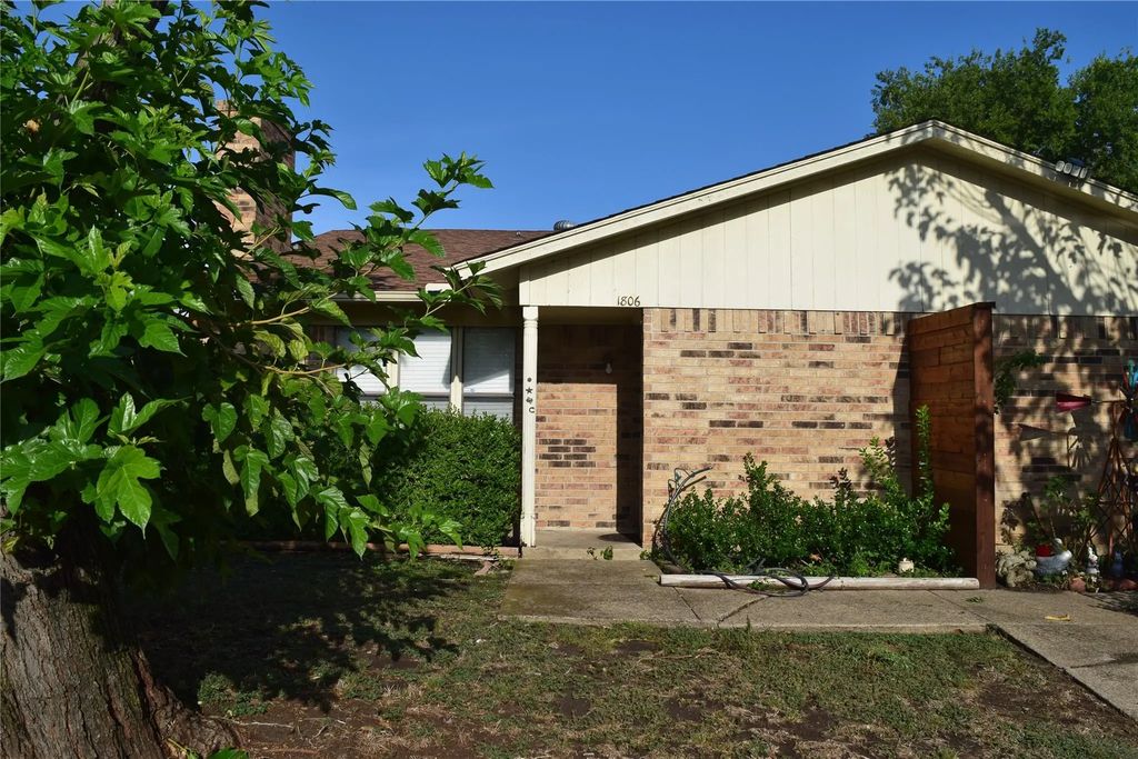 1806 Family Circle, Grand Prairie