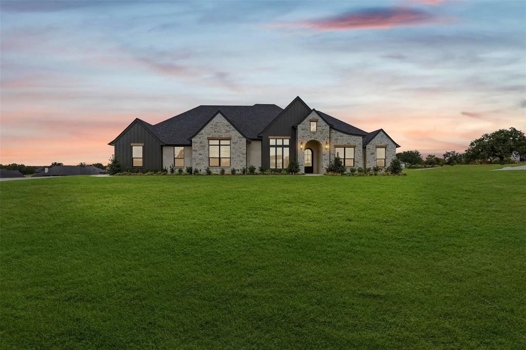 4000 Estancia Court, Weatherford