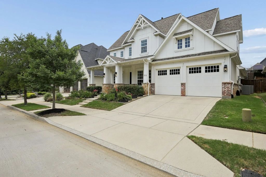 312 Hollow Way, Flower Mound