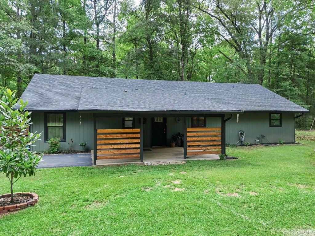 237 County Road 1525, Avinger