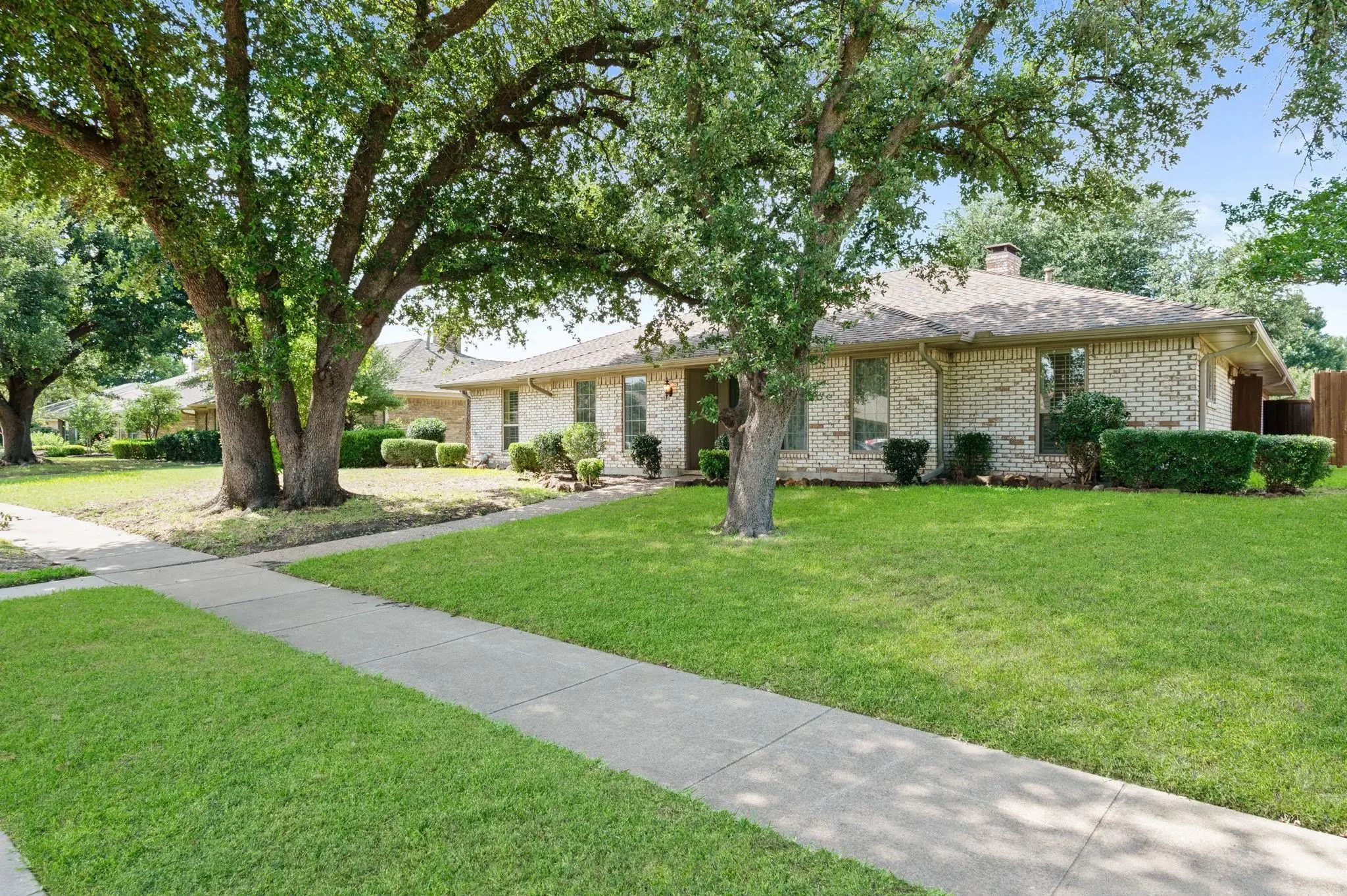 Photo of Listing #21325556