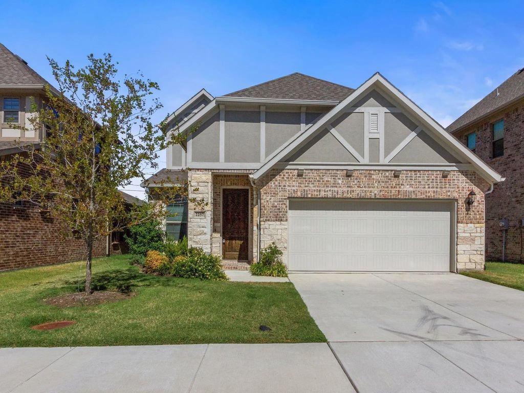 2257 Bower, Carrollton
