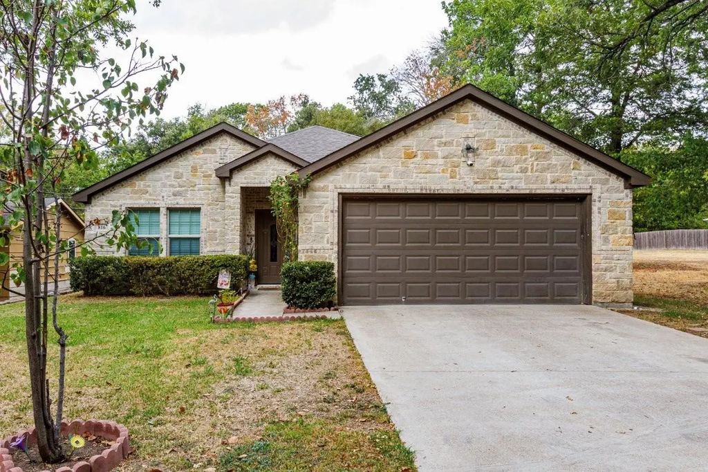 816 Elmo Drive, Seagoville