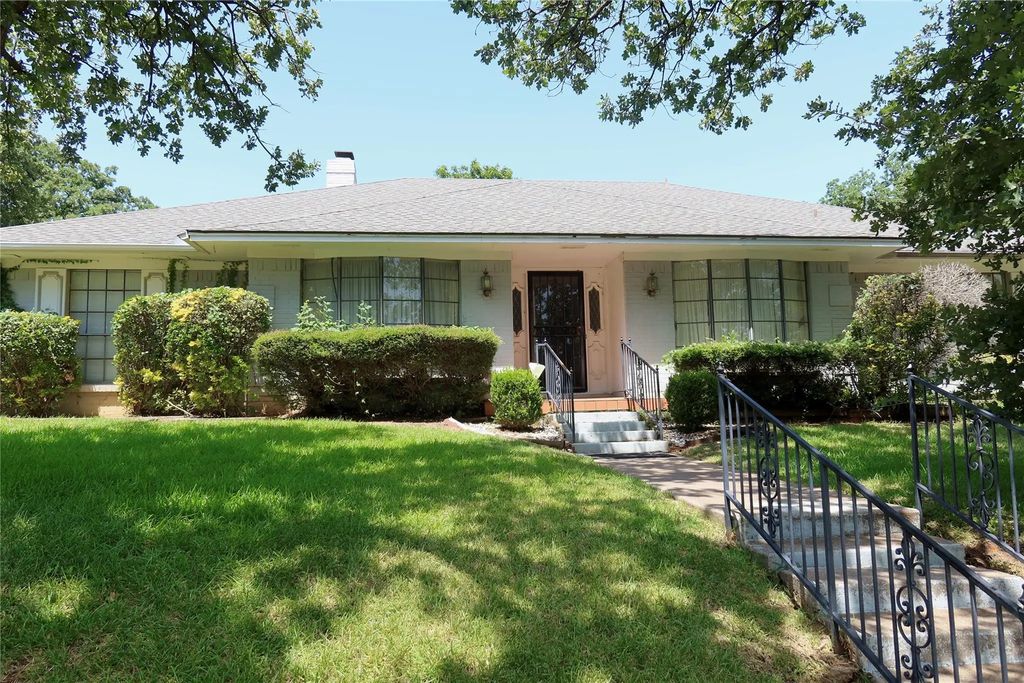 1804 High Vista Court, Fort Worth