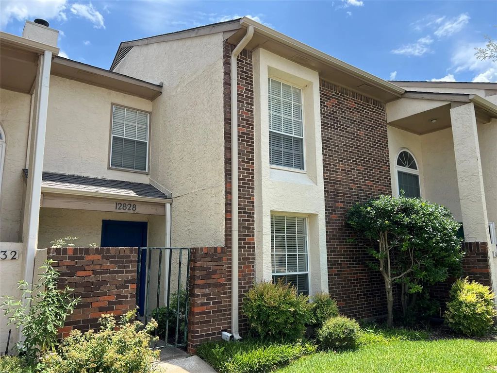 12828 Woodbend Court, Dallas