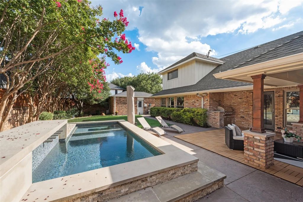 6902 Deloache Avenue, Dallas