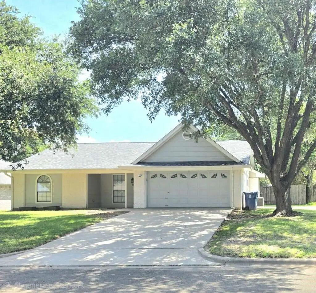 703 Aspen Incline Drive, Hewitt
