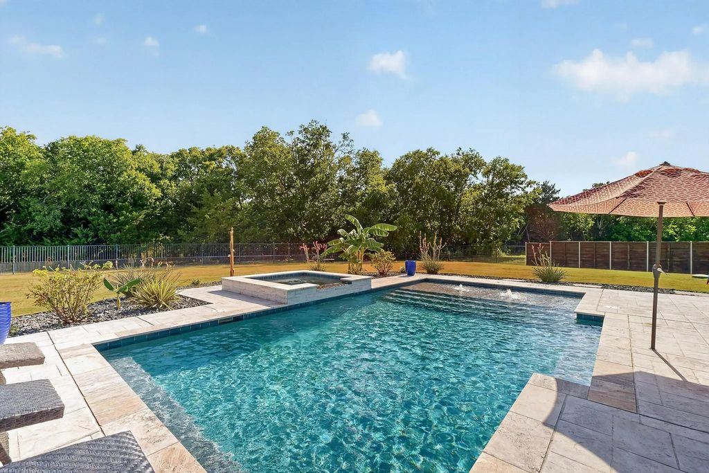 1520 Lynx Loop, Forney